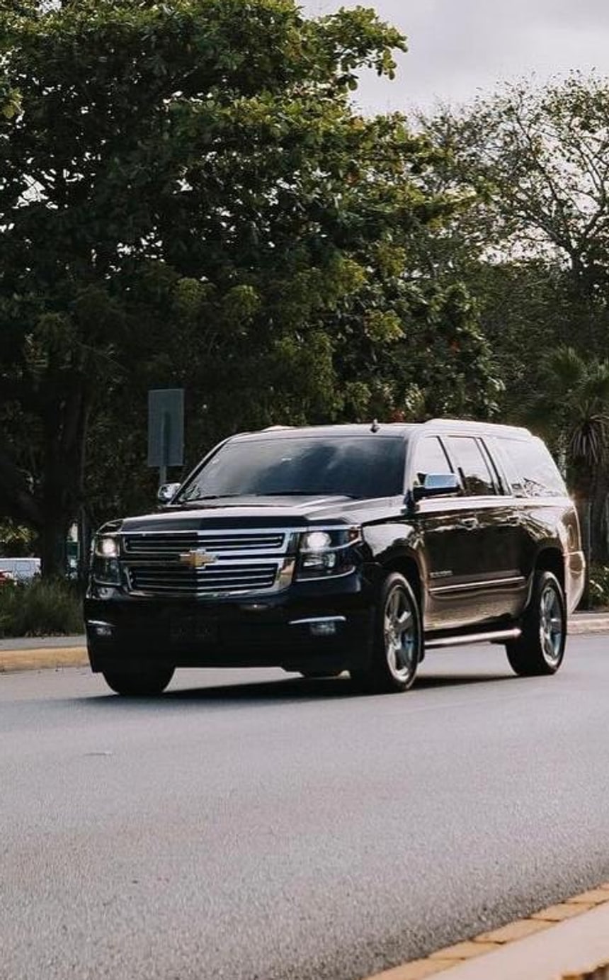 Movin Lux chauffeur fleet on the road in Punta Cana